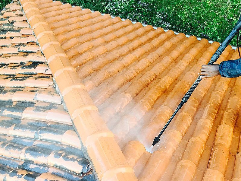 Cleaning roof tiles